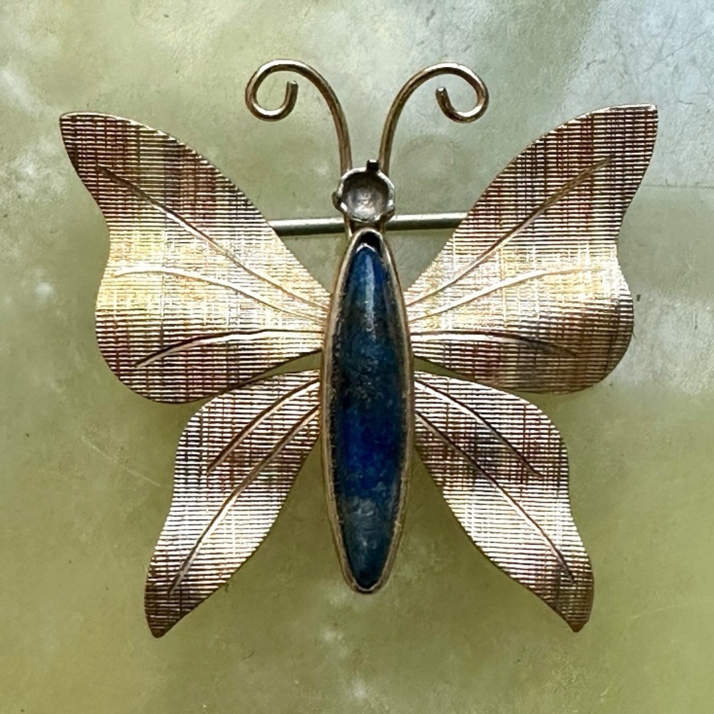VINTAGE 1960s KREMENTZ GOLD OVERLAY BUTTERFLY PIN BROOCH BLUE STONE FOR REPAIR
